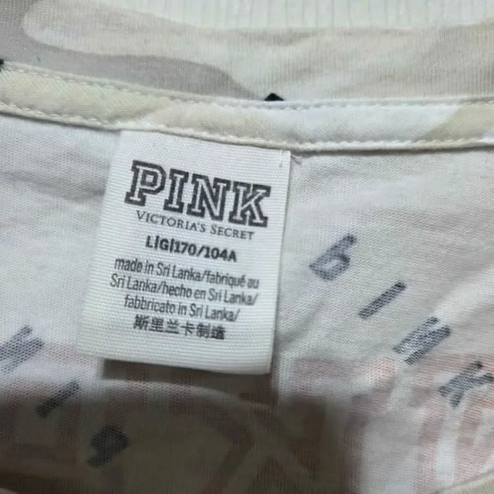 Victoria's Secret PINK Large gray camo short sleeve pocket tshirt like new - Picture 2 of 5